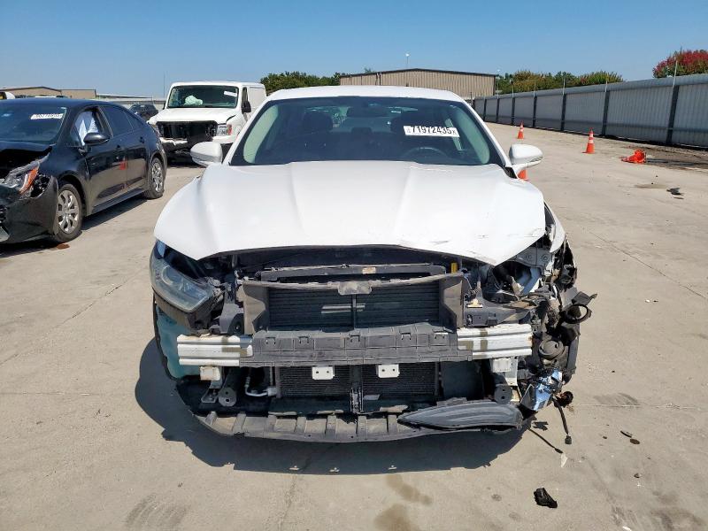 3FA6P0H79DR195857 - 2013 FORD FUSION SE WHITE photo 5