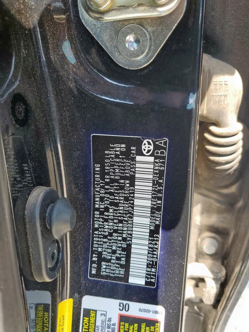 5YFBURHE7JP742419 - 2018 TOYOTA COROLLA L BLACK photo 13