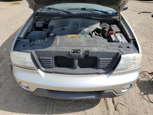 5LMEU88H84ZJ07195 - 2004 LINCOLN AVIATOR SILVER photo 11
