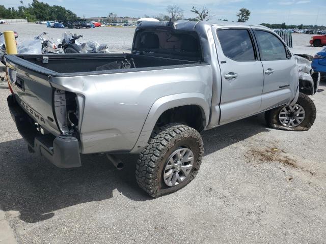 3TMAZ5CN2KM110188 - 2019 TOYOTA TACOMA DOUBLE CAB SILVER photo 3