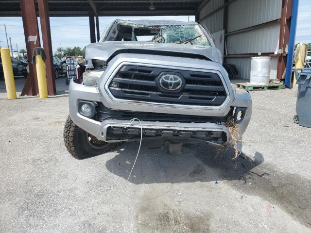 3TMAZ5CN2KM110188 - 2019 TOYOTA TACOMA DOUBLE CAB SILVER photo 5