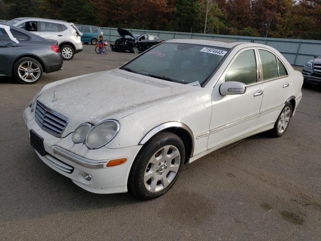 WDBRF81J05F684191 - 2005 MERCEDES-BENZ C 240 4MATIC WHITE photo 1