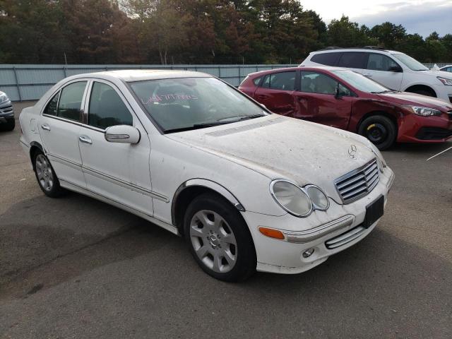 WDBRF81J05F684191 - 2005 MERCEDES-BENZ C 240 4MATIC WHITE photo 4