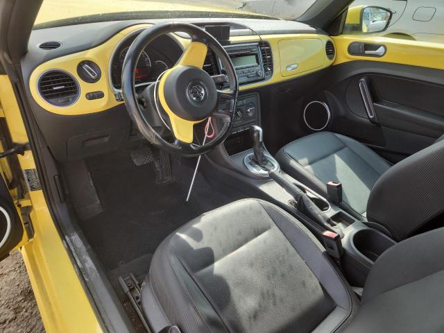 3VW5X7AT9DM832312 - 2013 VOLKSWAGEN BEETLE YELLOW photo 8