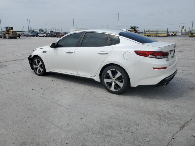 5XXGT4L38KG323734 - 2019 KIA OPTIMA LX WHITE photo 2