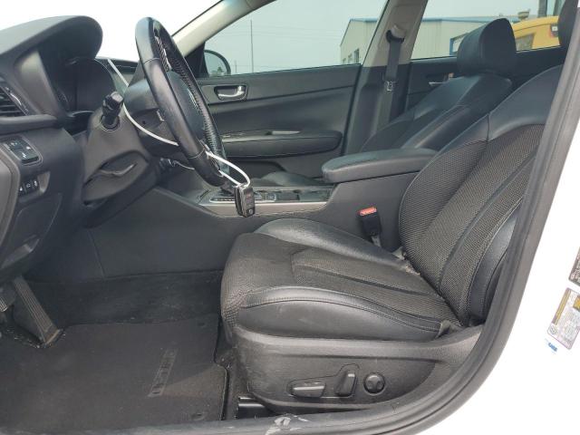 5XXGT4L38KG323734 - 2019 KIA OPTIMA LX WHITE photo 7