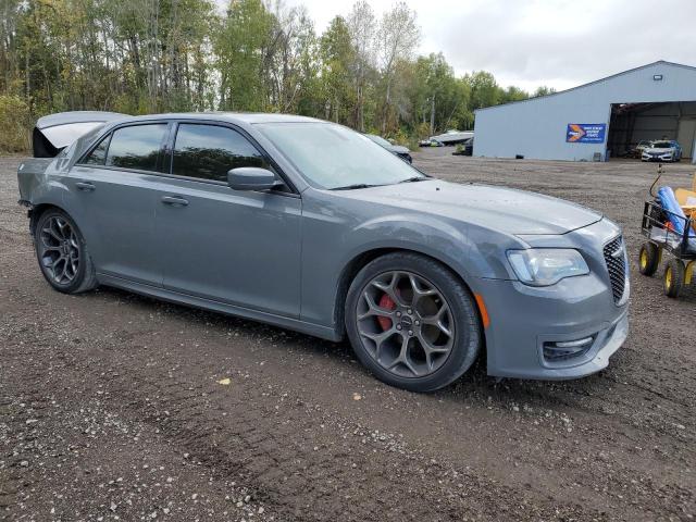 2C3CCABG9JH315319 - 2018 CHRYSLER 300 S GRAY photo 4