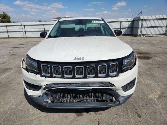 3C4NJCAB0JT471090 - 2018 JEEP COMPASS SPORT Weiß Foto 5