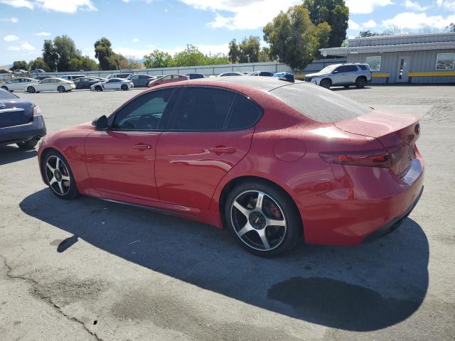 ZARFAMBN3M7639936 - 2021 ALFA ROMEO GIULIA TI 红色 照片 2