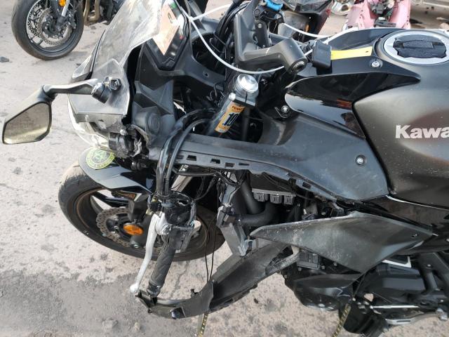 ML5EXER12PDA89502 - 2023 KAWASAKI EX650 R Қара фото 9