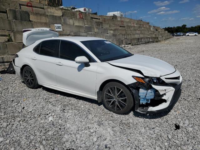 4T1T11AK1NU696864 - 2022 TOYOTA CAMRY SE თეთრი ფოტო 4