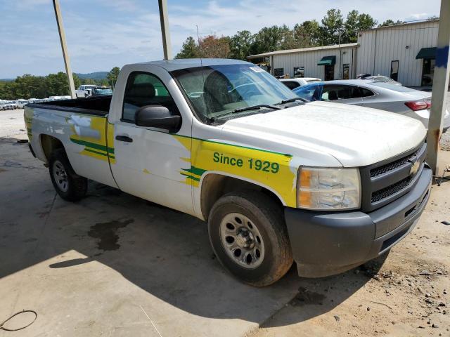 1GCNCPEA2BZ313864 - 2011 CHEVROLET SILVERADO C1500 WHITE photo 4