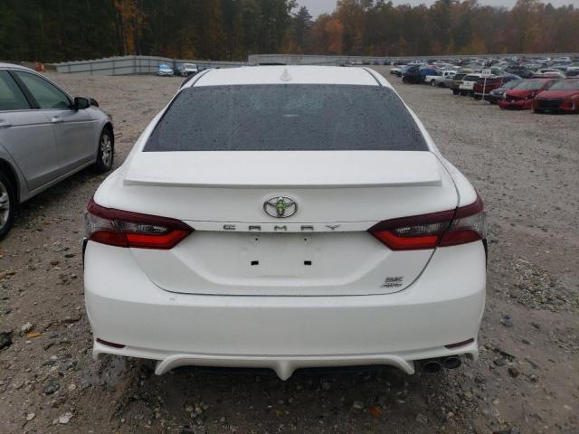 4T1G11BK1PU073019 - 2023 TOYOTA CAMRY SE NIGHT SHADE WHITE photo 6