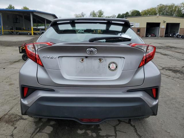 NMTKHMBX4JR020915 - 2018 TOYOTA C-HR XLE SILVER photo 6