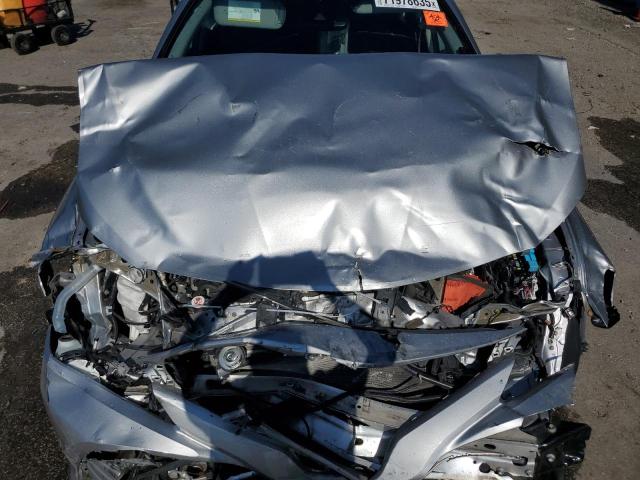 4T1F11AK3LU364810 - 2020 TOYOTA CAMRY XLE 银色 照片 11