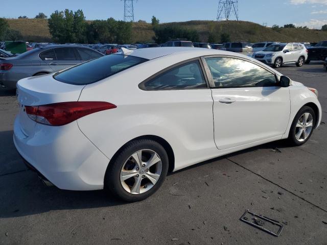 KMHDH6AE6DU001610 - 2013 HYUNDAI ELANTRA CO GS WHITE photo 3