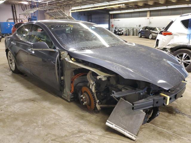 5YJSA1E26JF246270 - 2018 TESLA MODEL S Մոխրագույն լուսանկար 4