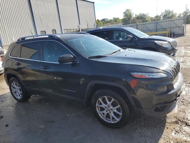 1C4PJMCS3GW283520 - 2016 JEEP CHEROKEE LATITUDE BLACK photo 4