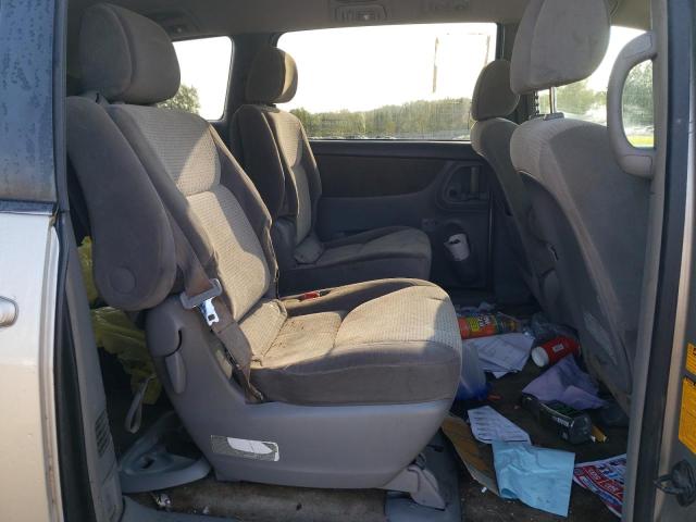 5TDBK23C18S021517 - 2008 TOYOTA SIENNA LE SILVER photo 11