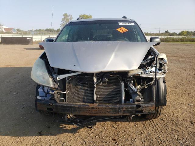 5TDBK23C18S021517 - 2008 TOYOTA SIENNA LE SILVER photo 5