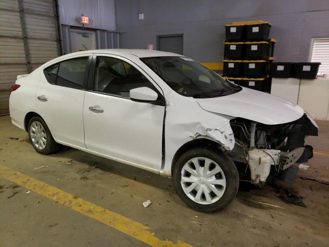 3N1CN7APXKL869779 - 2019 NISSAN VERSA S WHITE photo 4