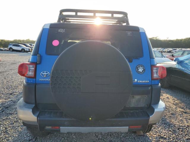 JTEBU11F070033947 - 2007 TOYOTA FJ CRUISER BLUE photo 6