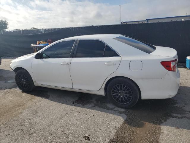 4T1BF1FK8CU508747 - 2012 TOYOTA CAMRY BASE WHITE photo 2