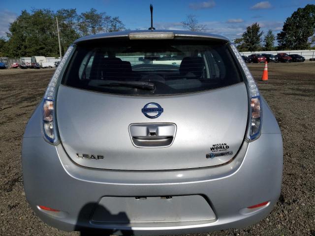 1N4AZ0CP0DC419608 - 2013 NISSAN LEAF S SILVER photo 6