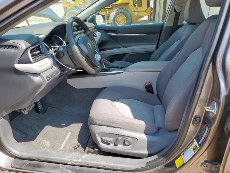 4T1C11AK7LU918840 - 2020 TOYOTA CAMRY LE Մոխրագույն լուսանկար 7