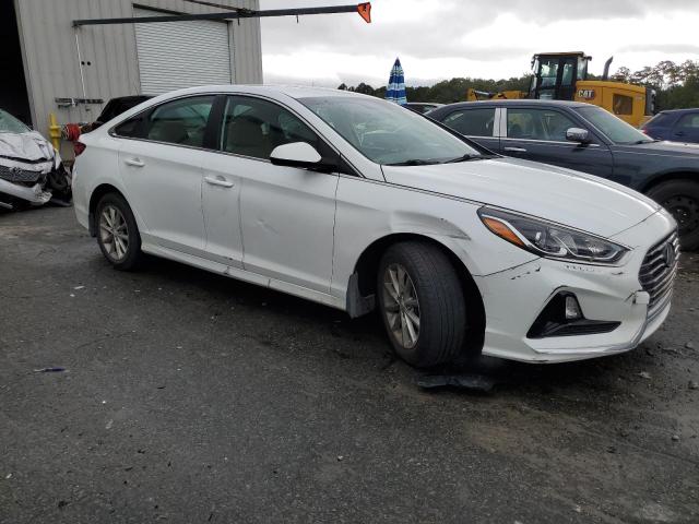 5NPE24AF1KH764553 - 2019 HYUNDAI SONATA SE WHITE photo 4