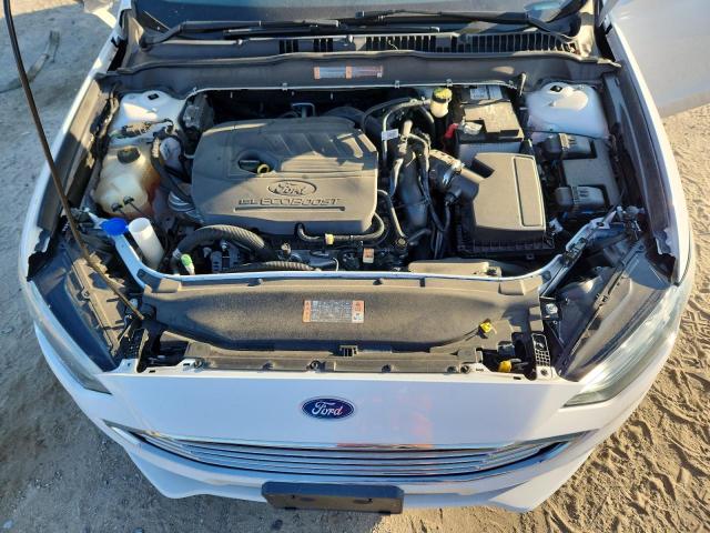 3FA6P0HD9JR186223 - 2018 FORD FUSION SE 白色 照片 11