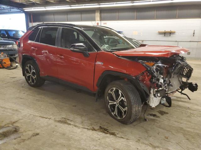 JTMFB3FV4MD049046 - 2021 TOYOTA RAV4 PRIME XSE RED photo 4