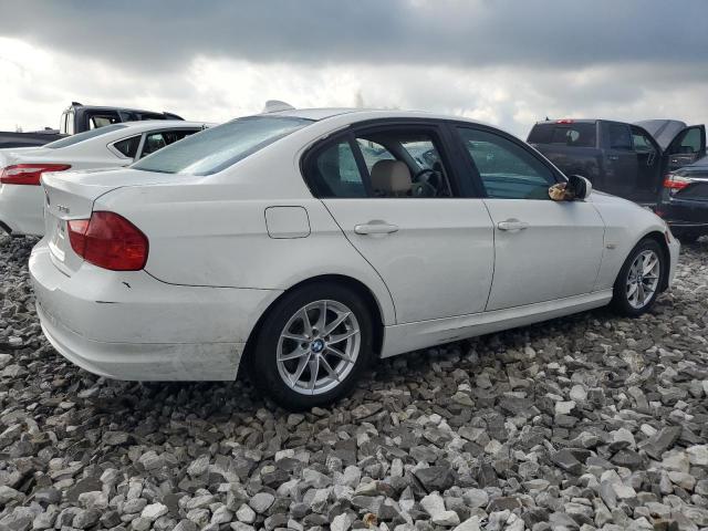 WBAPH5G58ANM69764 - 2010 BMW 328 I SULEV WHITE photo 3