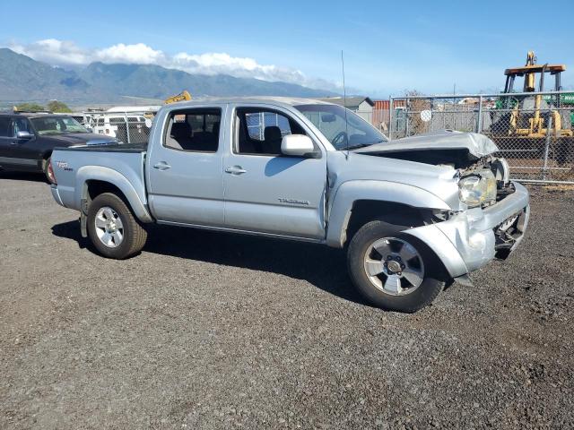 5TEJU62NX8Z521744 - 2008 TOYOTA TACOMA DOUBLE CAB PRERUNNER SILVER photo 4