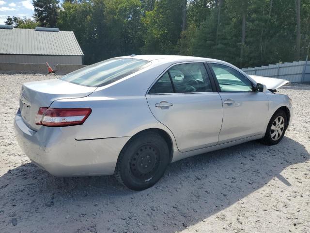 4T4BF3EKXBR203672 - 2011 TOYOTA CAMRY BASE Plata foto 3