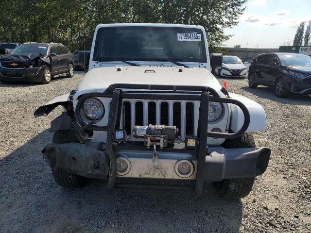1C4HJWEG5JL894201 - 2018 JEEP WRANGLER U SAHARA WHITE photo 5