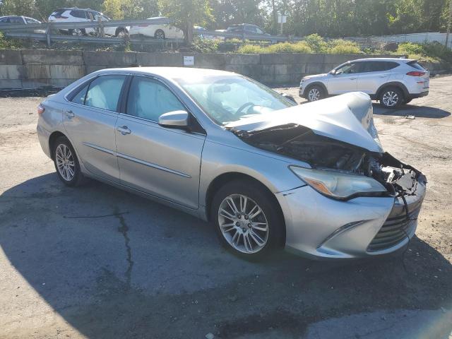 4T4BF1FK0FR466536 - 2015 TOYOTA CAMRY LE SILVER photo 4
