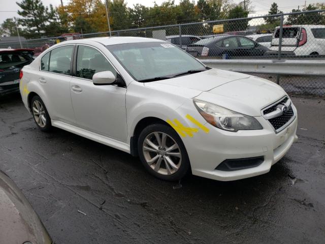 4S3BMCC6XD3034742 - 2013 SUBARU LEGACY 2.5I PREMIUM WHITE photo 4