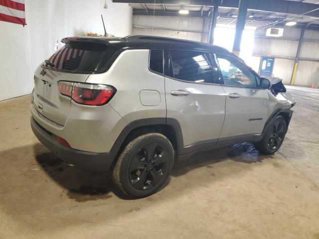3C4NJDBB2LT139725 - 2020 JEEP COMPASS LATITUDE SILVER photo 3