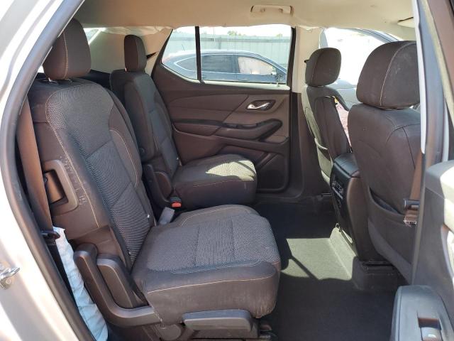 1GNEVGKW8JJ176945 - 2018 CHEVROLET TRAVERSE LT 银色 照片 11