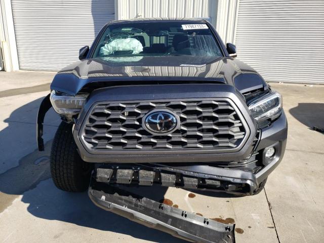 3TYCZ5ANXPT128929 - 2023 TOYOTA TACOMA DOUBLE CAB GRAY photo 5