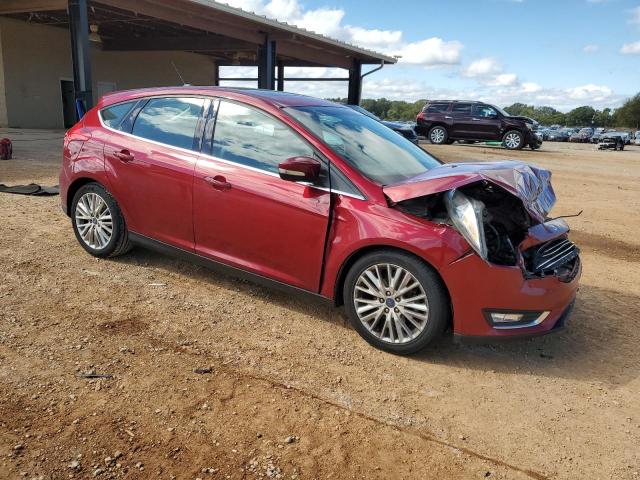 1FADP3N22HL312121 - 2017 FORD FOCUS TITANIUM RED photo 4