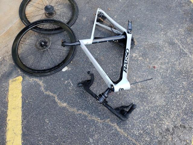 221SV005110126 - 2000 MISC BICYCLE SILVER photo 6