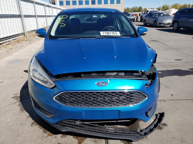 1FADP3F28GL254366 - 2016 FORD FOCUS SE BLUE photo 5