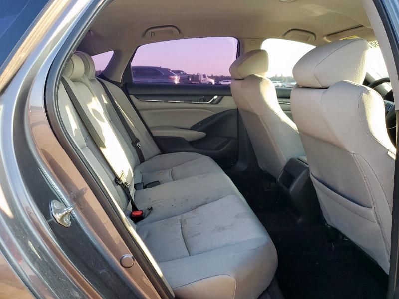 1HGCV1F14JA139470 - 2018 HONDA ACCORD LX Grau Foto 10