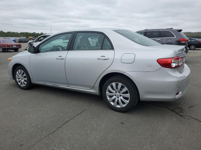 2T1BU4EE8DC110282 - 2012 TOYOTA COROLLA BASE 银色 照片 2