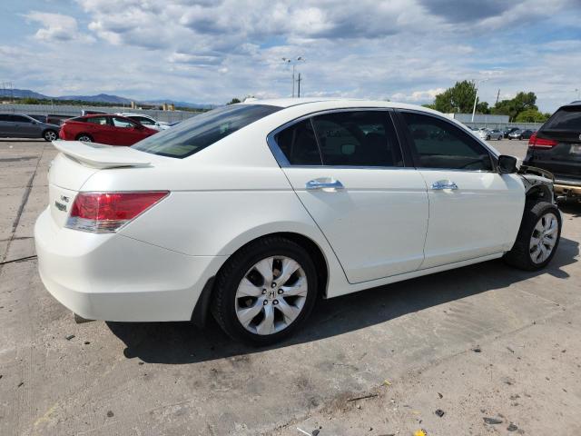 1HGCP3F84AA000894 - 2010 HONDA ACCORD EXL WHITE photo 3