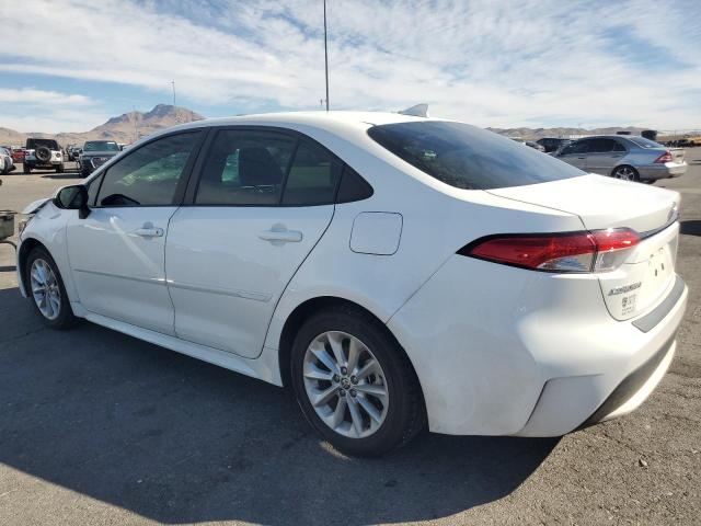 5YFVPMAE2MP210453 - 2021 TOYOTA COROLLA LE WHITE photo 2