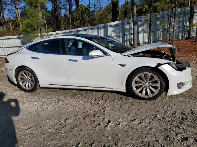 5YJSA1E27GF167425 - 2016 TESLA MODEL S Սպիտակ լուսանկար 4