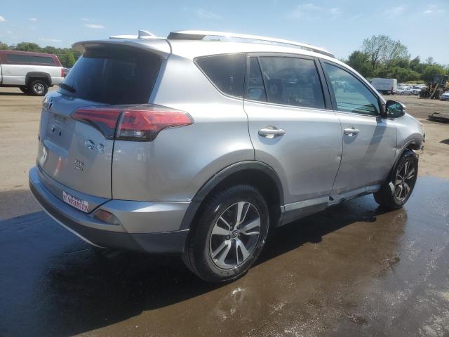 2T3RFREV9GW527491 - 2016 TOYOTA RAV4 XLE SILVER photo 3
